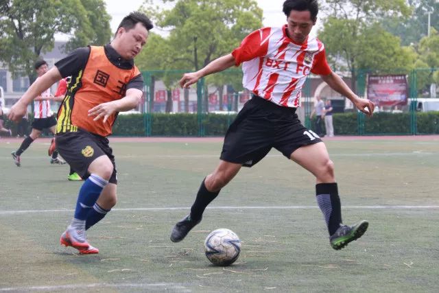 走一线 改文风丨牙克石藤球“踢”出一个全满贯